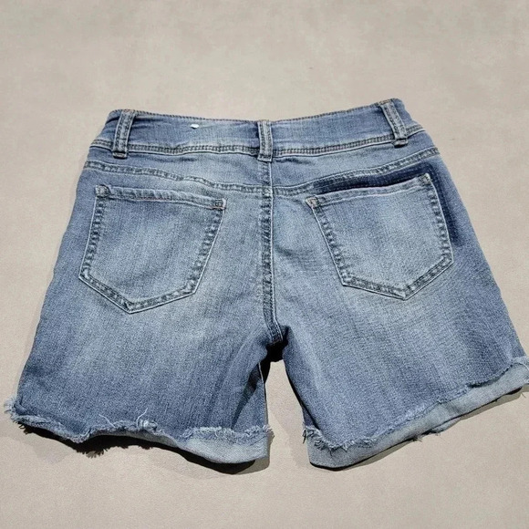 Mudd Denim Jean Shorts Youth Girls 14 Blue Cuffed Distressed Adjadtsble Waist - Picture 4 of 8